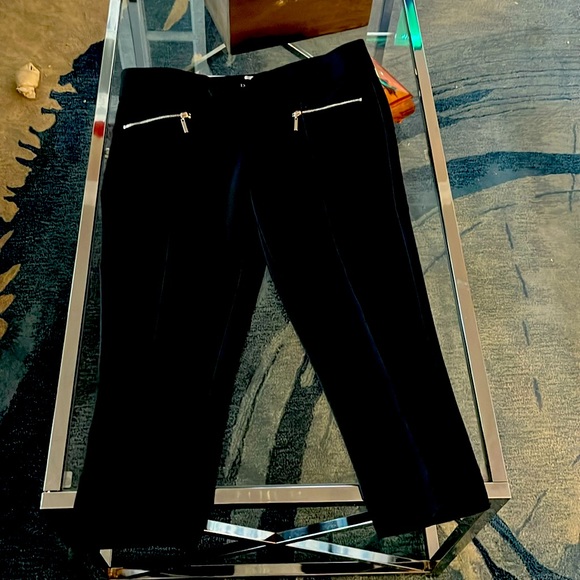 Cropped black slim fitted pants - Picture 1 of 4